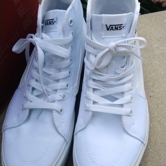 NWT Vans Filmore High-Top Platform Sneaker - Women's size 9.5 - Picture 2 of 13